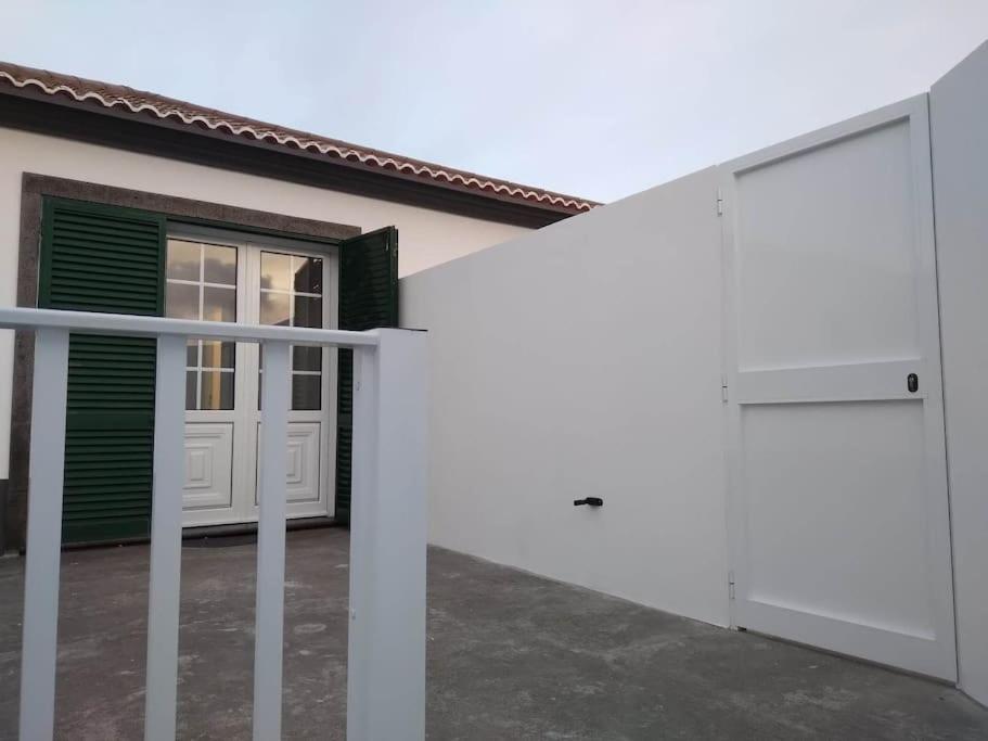 Casa Dos Noveloes Villa ปอนตาเดลกาดา ภายนอก รูปภาพ